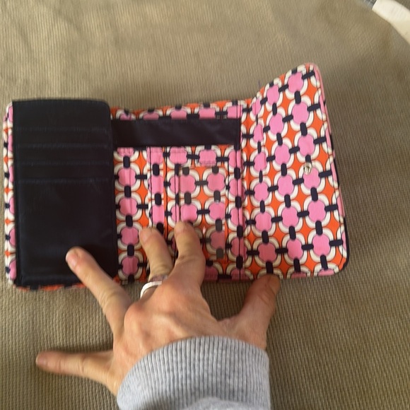 Vera Bradley Pink Patterned Women's Bag - Picture 5 of 10